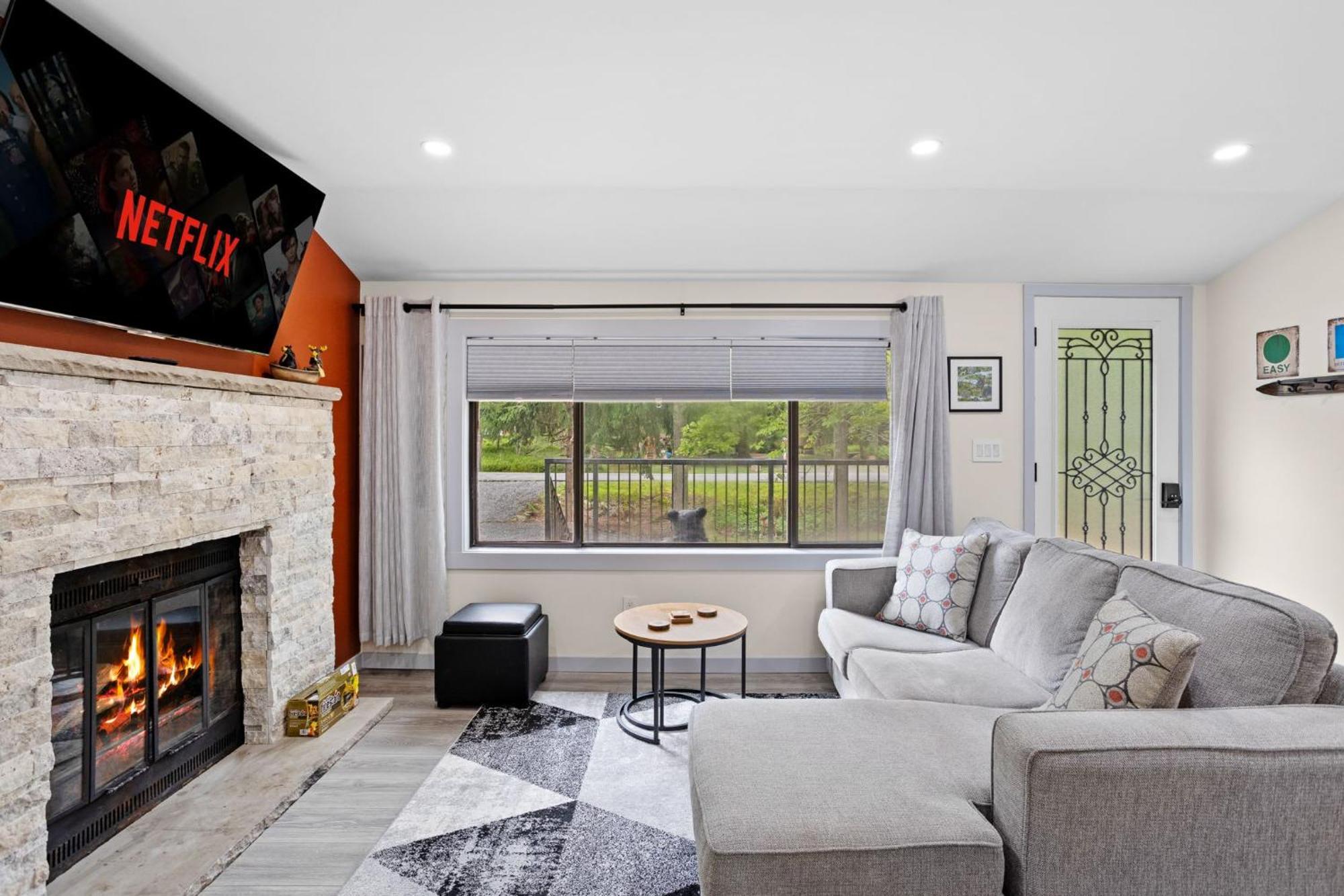 The Cozy Cubhouse Perfect Couples Getaway *