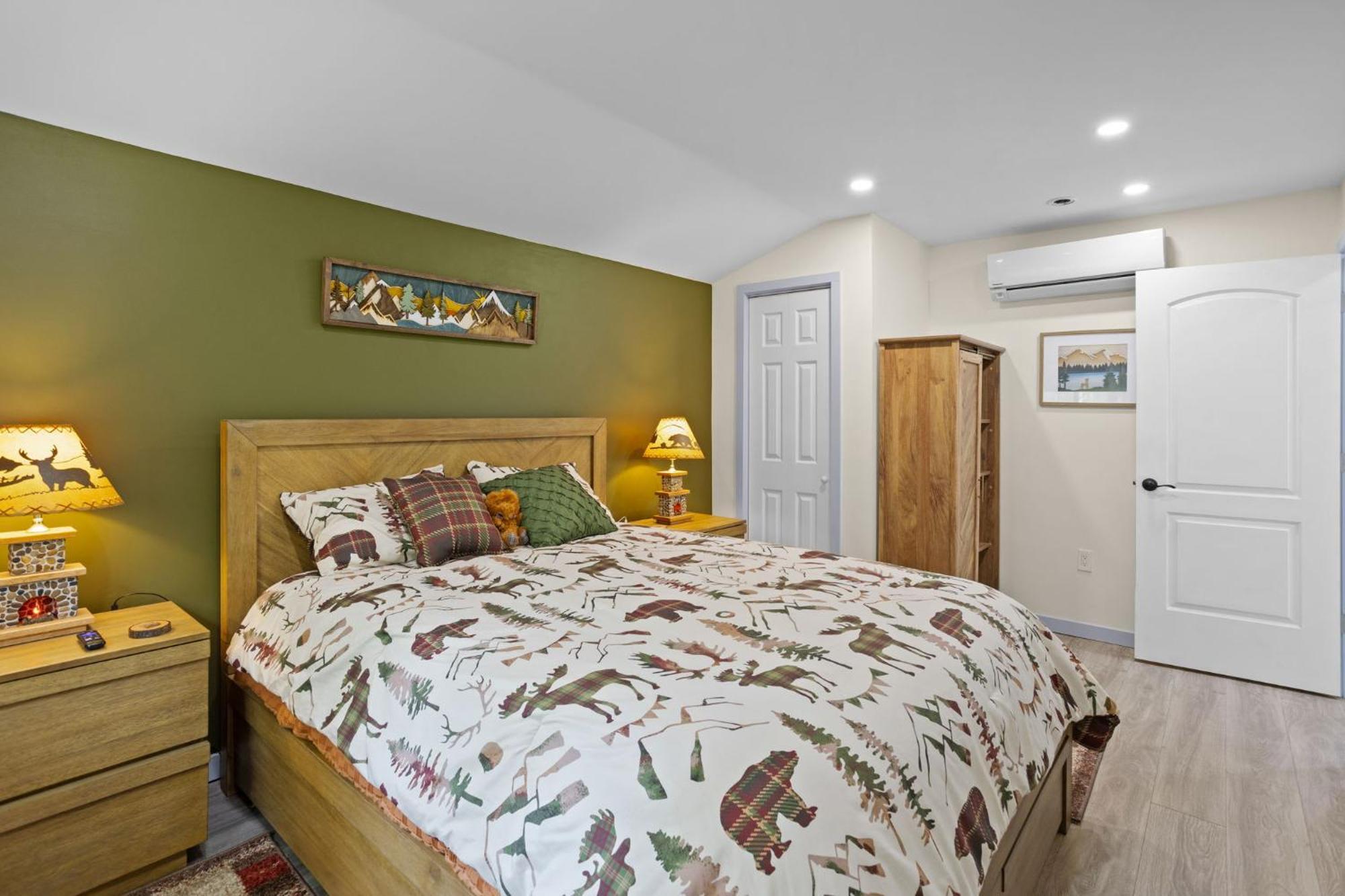 The Cozy Cubhouse Perfect Couples Getaway