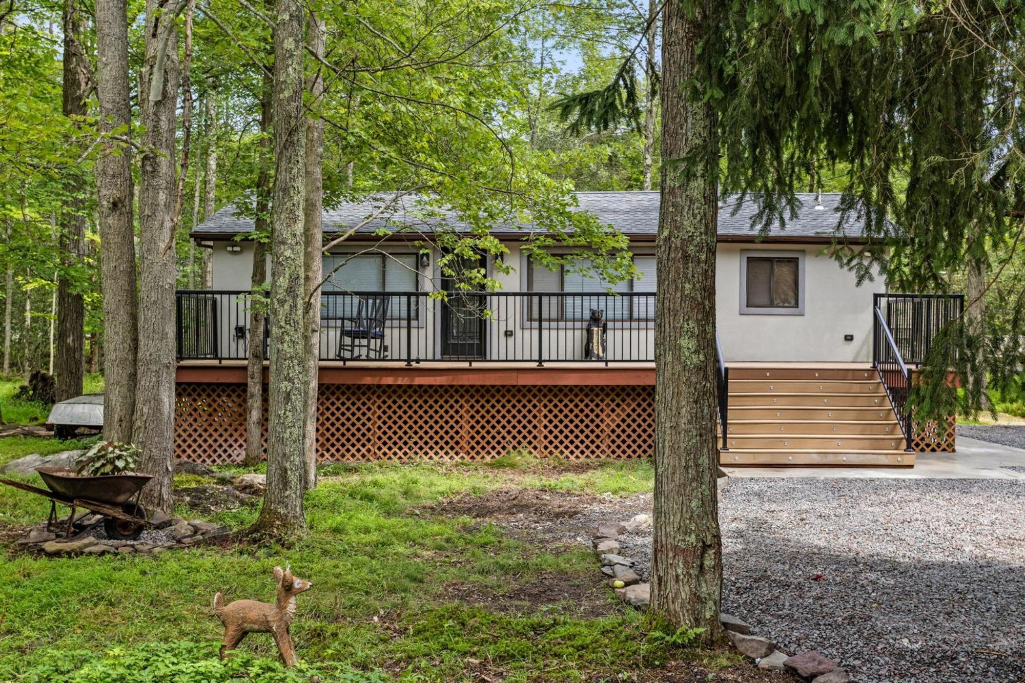 The Cozy Cubhouse Perfect Couples Getaway * Thornhurst
